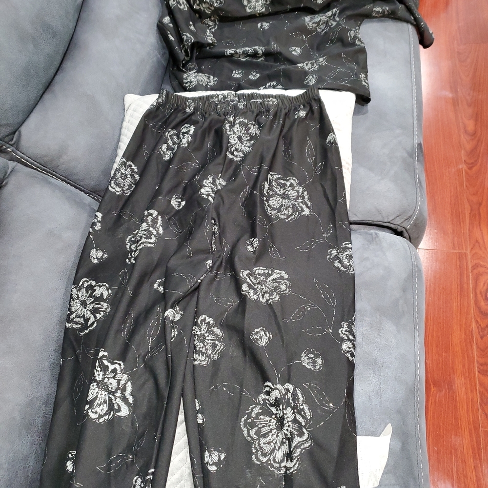 Vintage Pants & blouse set by Suzy Phillips -Small
